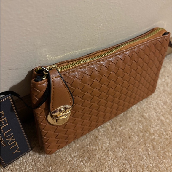 Brown Woven Clutch Purse - Picture 3 of 10